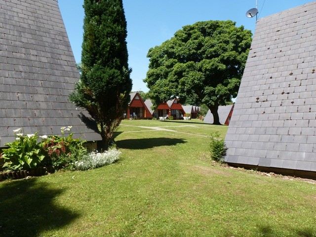 Kingsdown Park lots of space to play View between chalets
